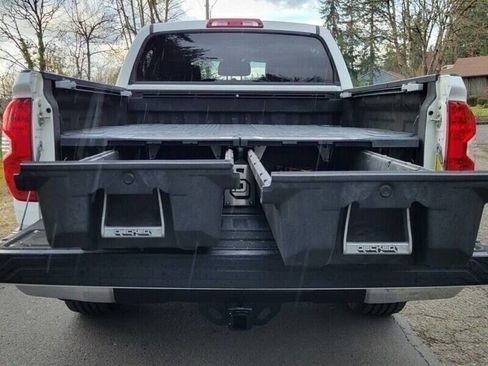 Used 2018 Toyota Tundra Limited AWD/4WD image 11