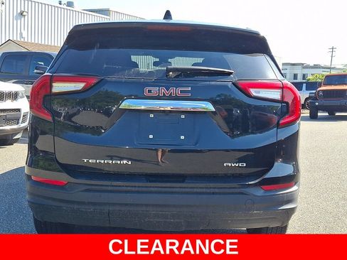 Used 2024 GMC Terrain SLE AWD/4WD image 5