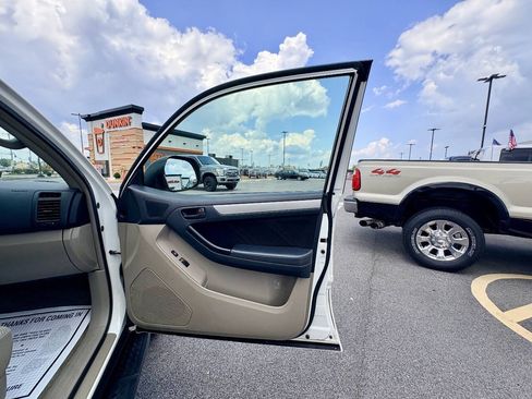 Used 2007 Toyota 4Runner SR5 AWD/4WD image 35