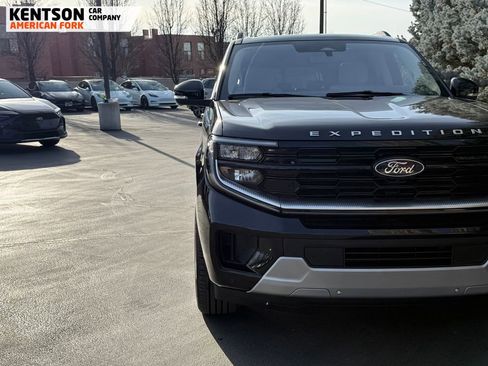 Used 2025 Ford Expedition Max Platinum w/ Platinum Ultimate Package image 14