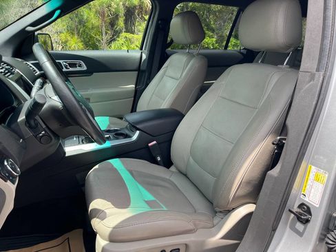 Used 2013 Ford Explorer Limited image 11