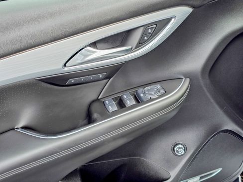 Used 2024 Buick Envision Avenir image 34