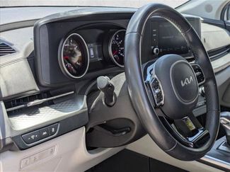 Used 2024 Kia Carnival LX FWD video 2