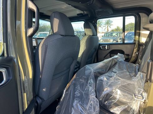 New 2026 Jeep Gladiator Sport AWD/4WD image 30