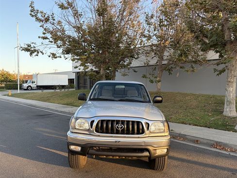 Used 2003 Toyota Tacoma PreRunner RWD image 3