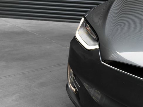 Used 2020 Tesla Model X Long Range AWD/4WD image 39