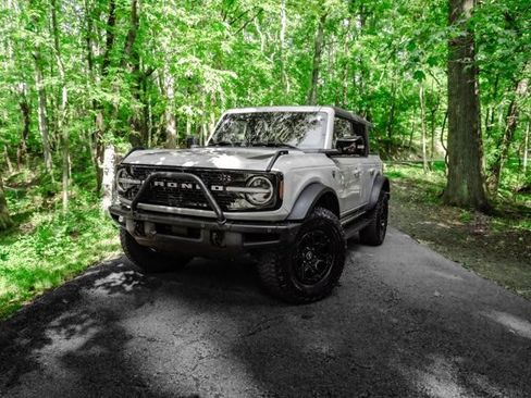 Used 2021 Ford Bronco First Edition AWD/4WD image 13