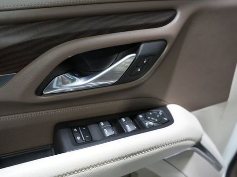 Used 2023 GMC Yukon XL Denali image 14