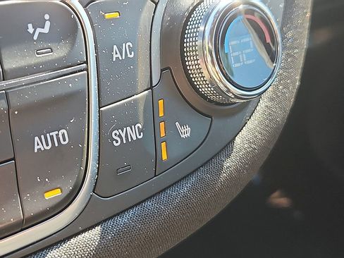 Used 2023 Chevrolet Malibu LT FWD image 23