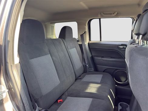 Used 2016 Jeep Patriot Sport w/ Power Value Group image 18