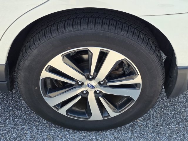 Used 2019 Subaru Outback 3.6R Limited w/ Popular Package #2 AWD/4WD image 37