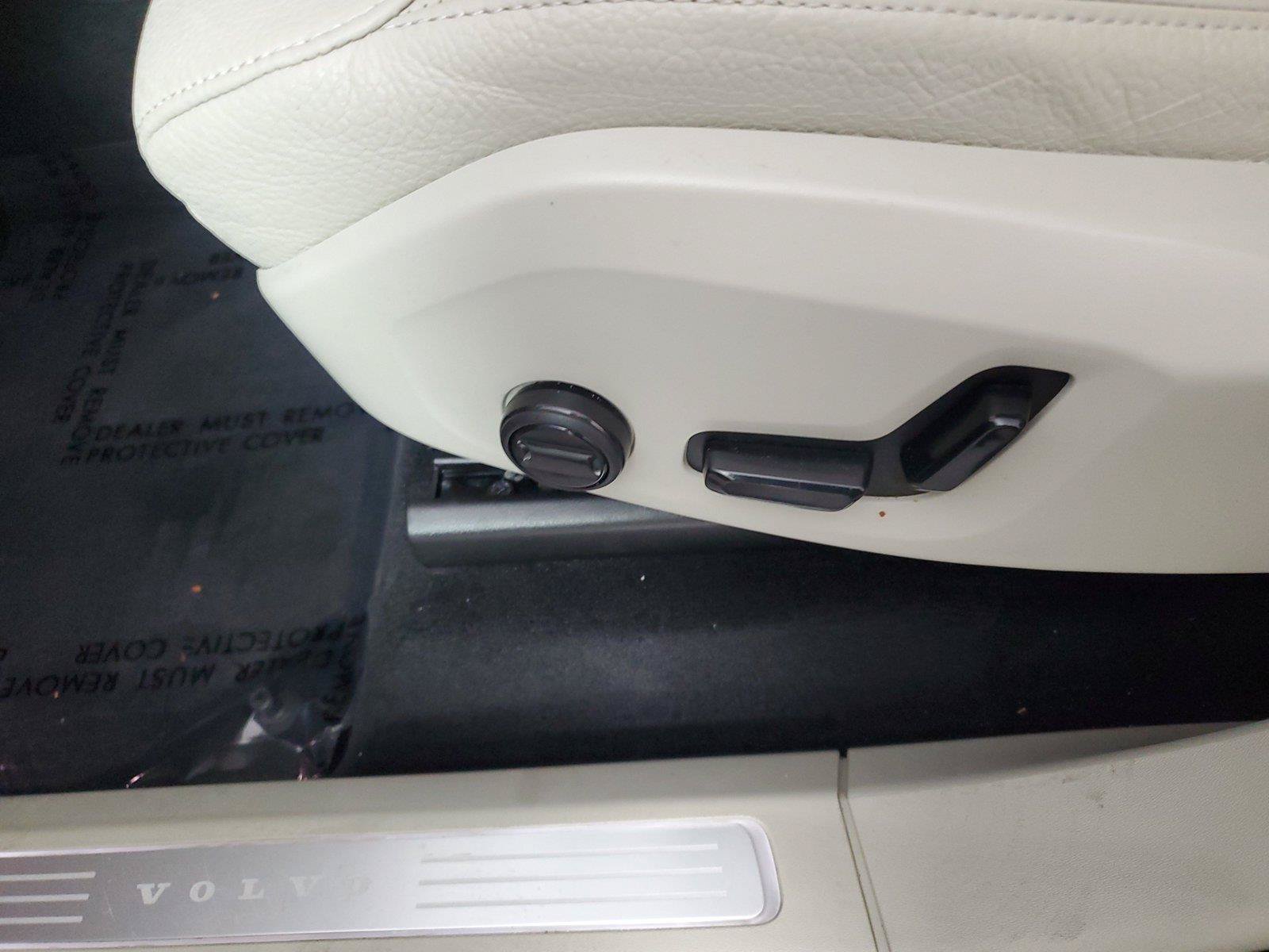 Certified 2023 Volvo XC90 B6 Plus w/ Protection Package Premier AWD/4WD image 22