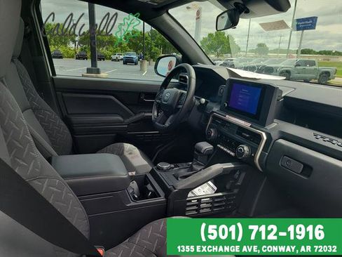 Used 2025 Toyota Tacoma SR AWD/4WD image 27