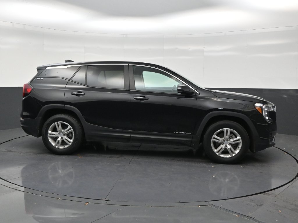 Used 2023 GMC Terrain SLE FWD image 6