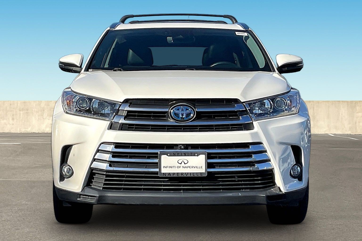 Used 2017 Toyota Highlander Limited Platinum AWD/4WD image 2