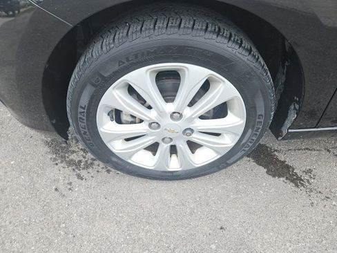 Used 2018 Chevrolet Spark LT image 9