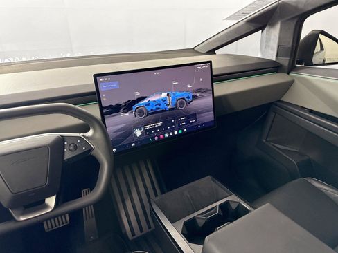 Used 2024 Tesla Cybertruck AWD Crew Cab image 28