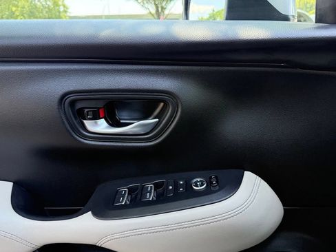 Used 2025 Honda HR-V EX-L image 22