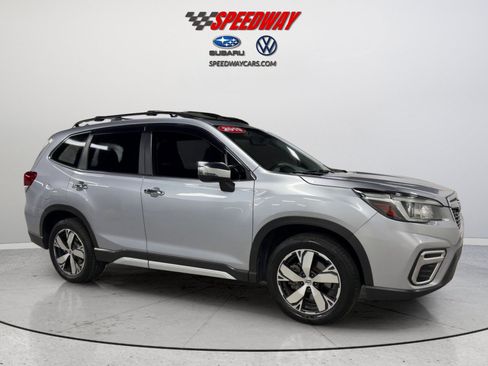 Used 2019 Subaru Forester Touring AWD/4WD image 3