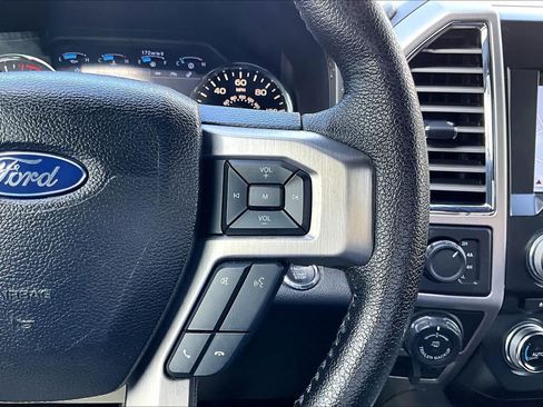 Used 2016 Ford F150 Platinum w/ Equipment Group 701A Luxury AWD/4WD image 24