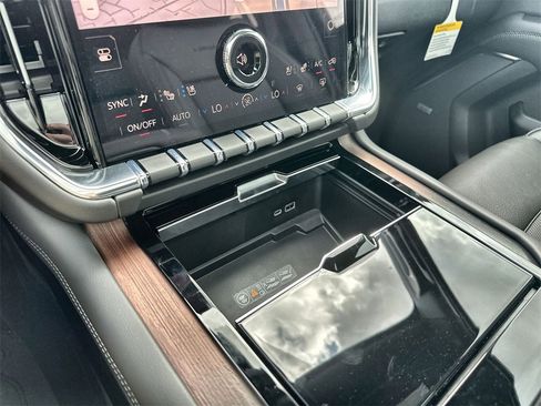 New 2026 GMC Yukon XL Denali w/ Sun & Power Step Package image 27