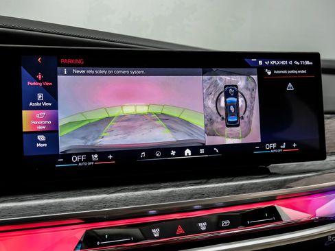Used 2025 BMW i7 xDrive60 AWD/4WD image 66