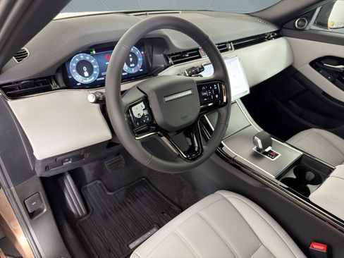 New 2026 Land Rover Range Rover Evoque S image 4