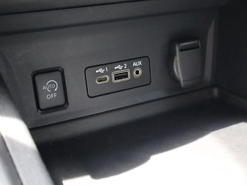 Used 2024 Nissan Sentra SV FWD image 23
