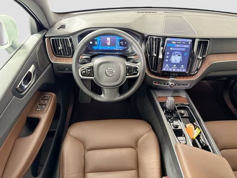 Certified 2023 Volvo XC60 B5 Plus w/ Protection Package Premier image 24