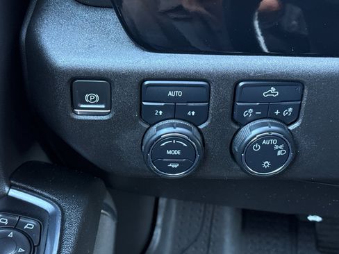 Used 2024 Chevrolet Silverado 1500 LT w/ Protection Package image 34