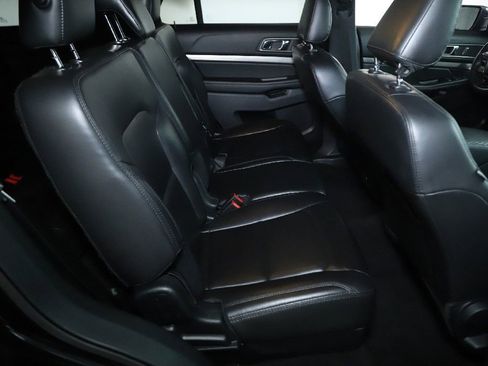 Used 2019 Ford Explorer XLT w/ Equipment Group 202A image 35