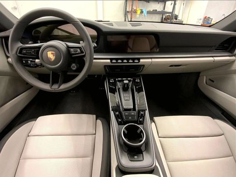 New 2026 Porsche 911 Carrera 4S AWD/4WD image 9