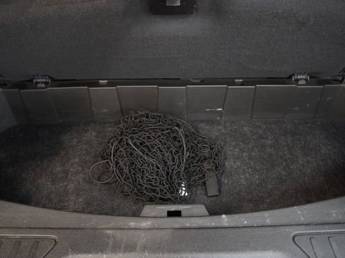 Used 2013 GMC Acadia SLE FWD image 12
