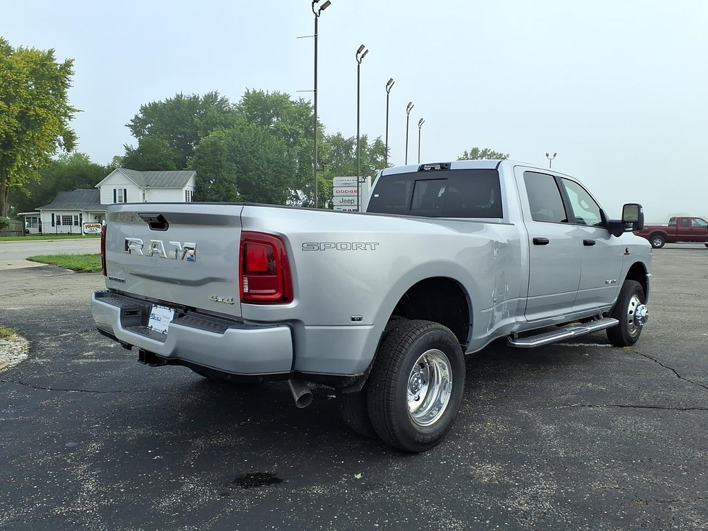 New 2027 RAM 3500 Big Horn AWD/4WD image 7