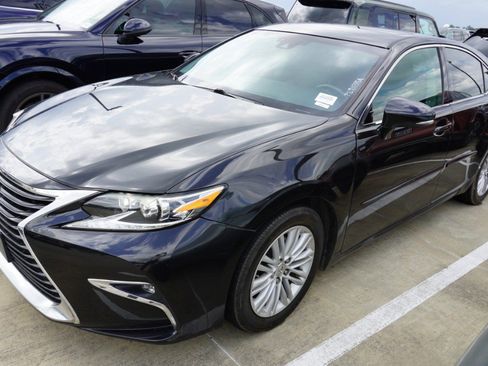 Used 2018 Lexus ES 350 w/ Accessory Package 2 image 6