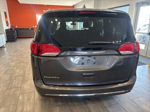 Used 2018 Chrysler Pacifica Touring Plus w/ Tire & Wheel Group image 14