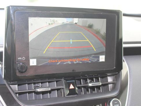 Used 2024 Toyota Corolla Cross XLE w/ Convenience Package image 32