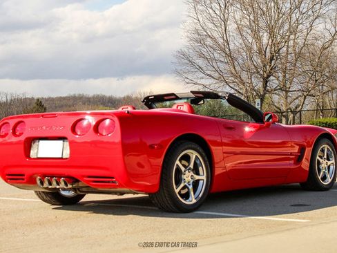 Used 2004 Chevrolet Corvette Convertible w/ Preferred Equipment Group RWD image 8