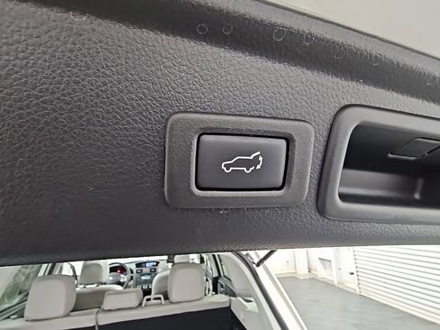 Used 2015 Subaru Forester 2.5i Limited w/ Popular Package #2 image 30