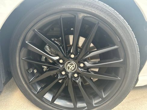 Used 2022 Toyota Camry XSE FWD image 6