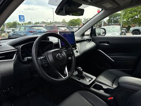Used 2026 Toyota Corolla Cross XLE w/ Convenience Package AWD/4WD image 15