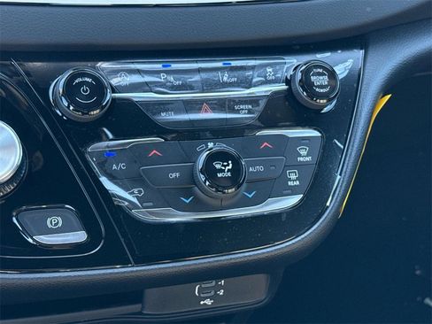 New 2026 Chrysler Voyager LX image 16