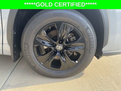 Certified 2024 Toyota Highlander XLE AWD/4WD image 43