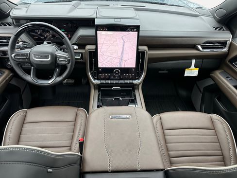New 2026 GMC Yukon Denali Ultimate AWD/4WD image 3