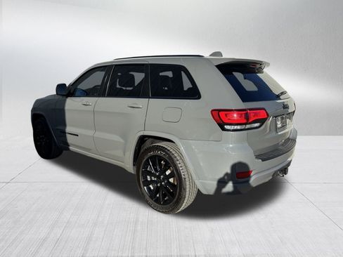 Used 2019 Jeep Grand Cherokee Altitude image 8