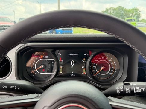 Used 2026 Jeep Wrangler Unlimited Sport AWD/4WD image 18