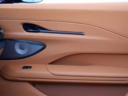 New 2026 Aston Martin V8 Vantage Convertible image 20