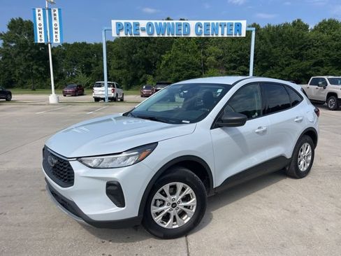 Used 2025 Ford Escape Active AWD/4WD image 2