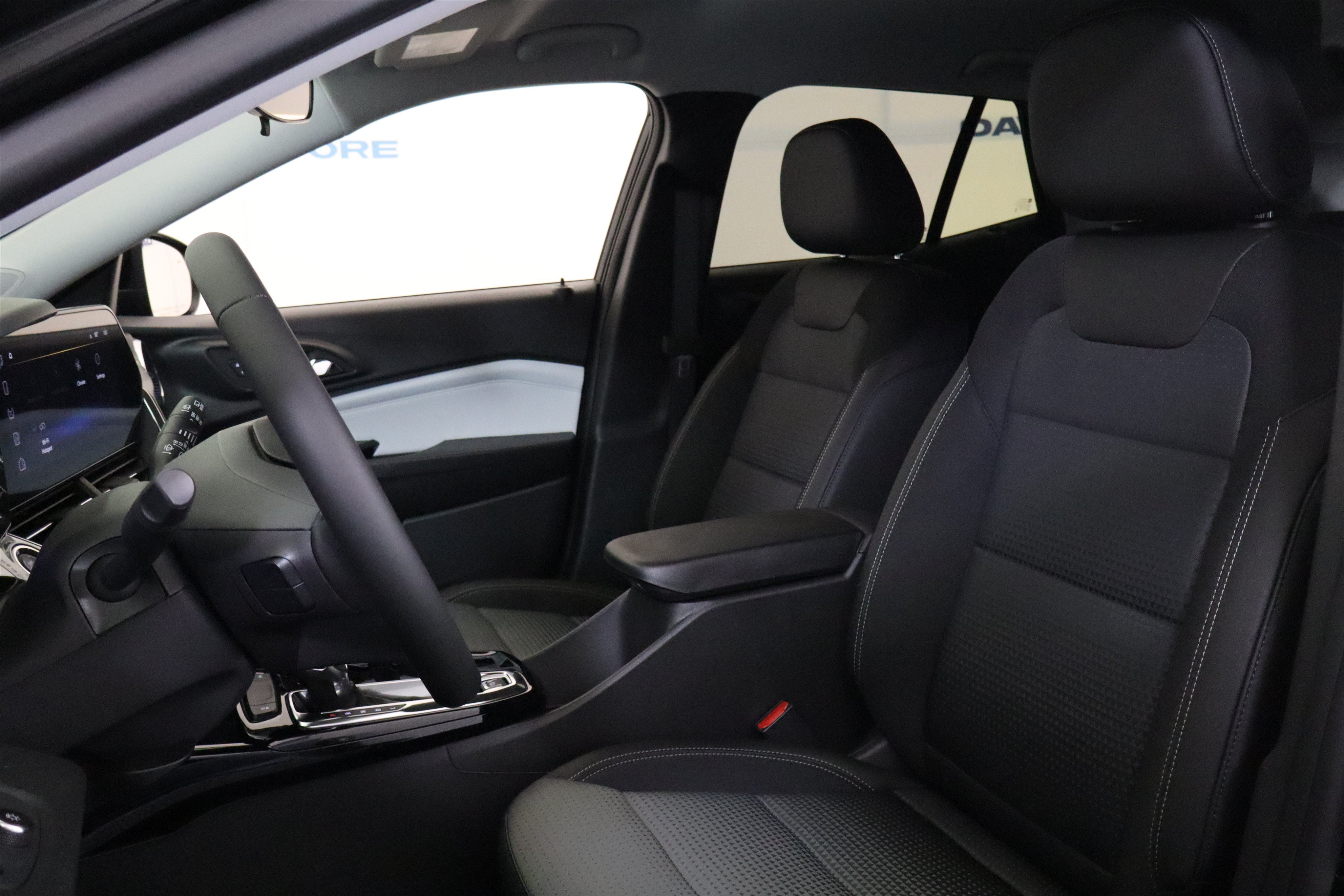 New 2026 Chevrolet Trax LT w/ Driver Confidence Package FWD image 23