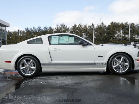 Used 2007 Ford Mustang GT RWD image 9